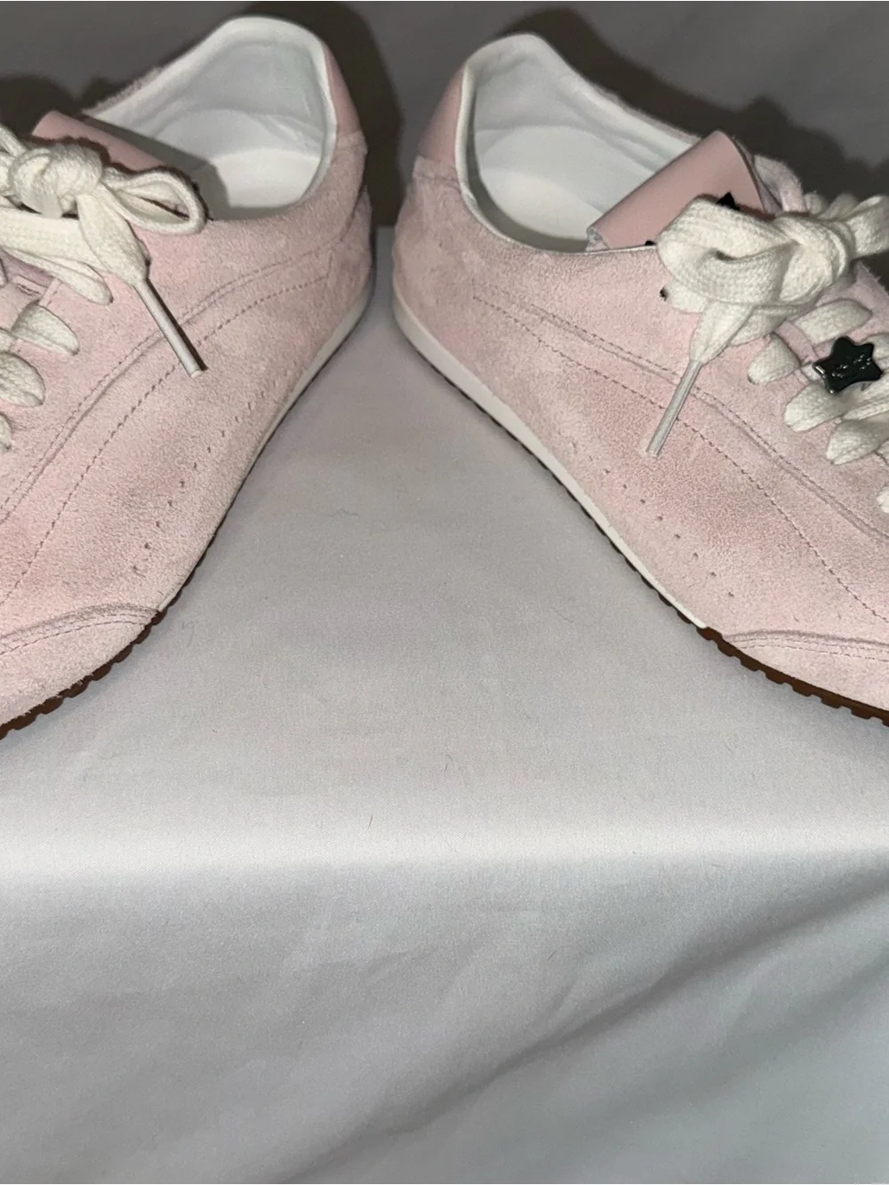 ALO + Jisoo Yoga Women's Bloom Pink Sunset Sneakers LE Size 7.5 Women’s